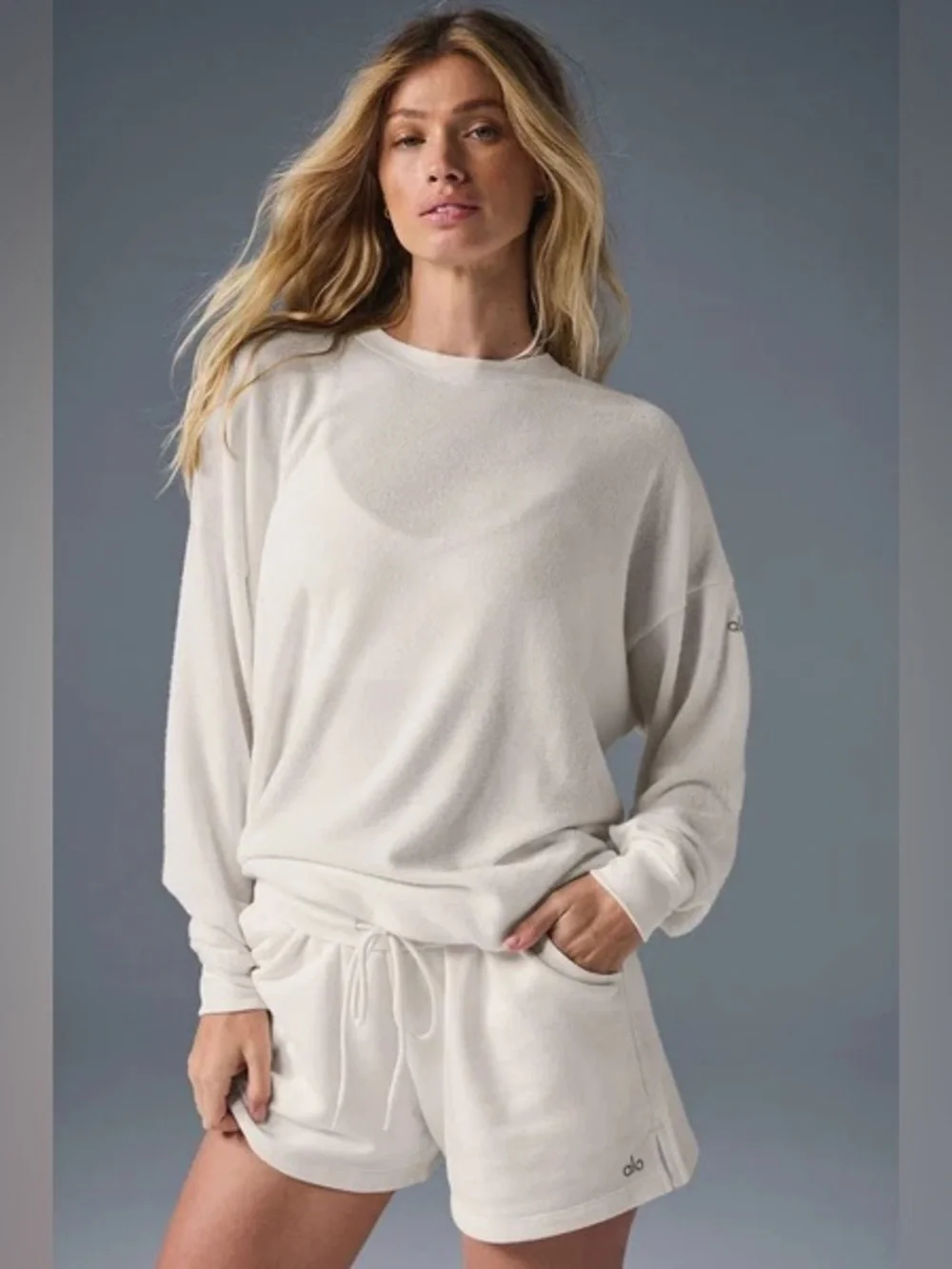 ALO Yoga The SoHo Crew Pullover in Ivory White, Women’s size Large
